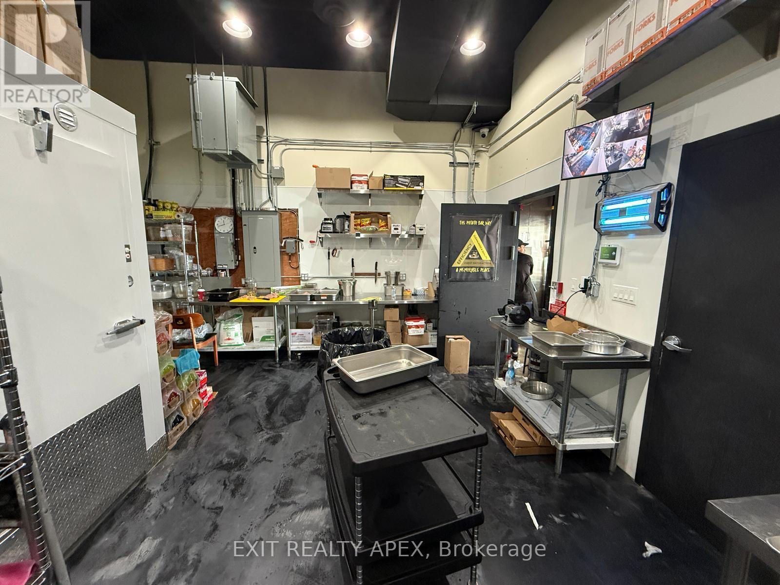 277 Upper Centennial Parkway, Hamilton, ON