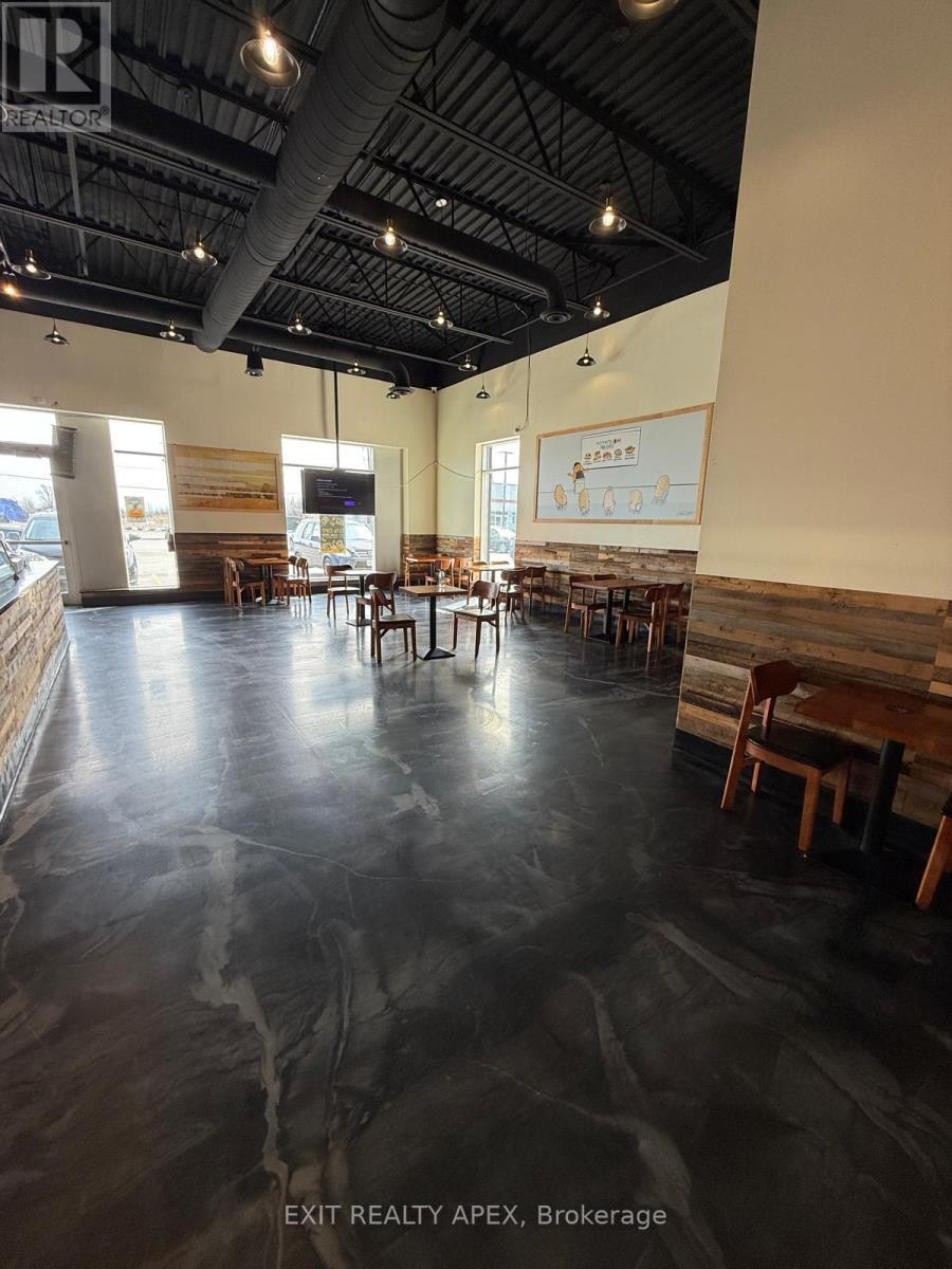 277 Upper Centennial Parkway, Hamilton, ON