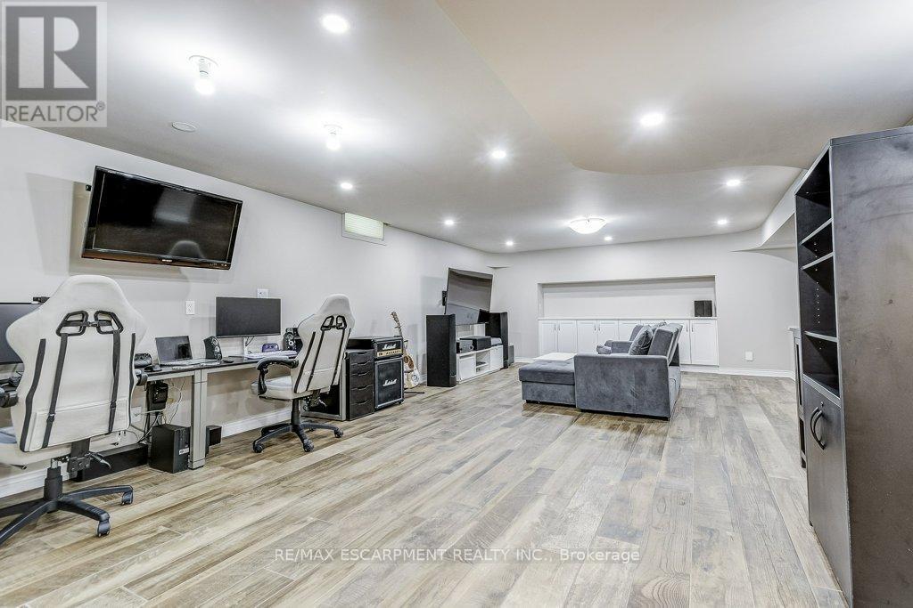 33 Lockman Drive, Hamilton, ON - Indoor