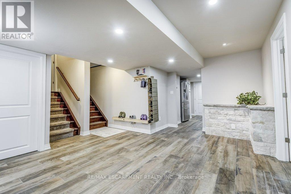 33 Lockman Drive, Hamilton, ON - Indoor