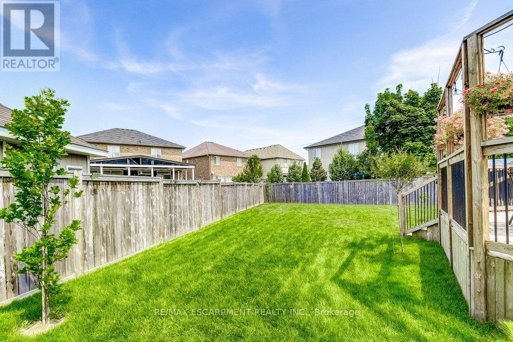 33 Lockman Drive, Hamilton, ON - Outdoor