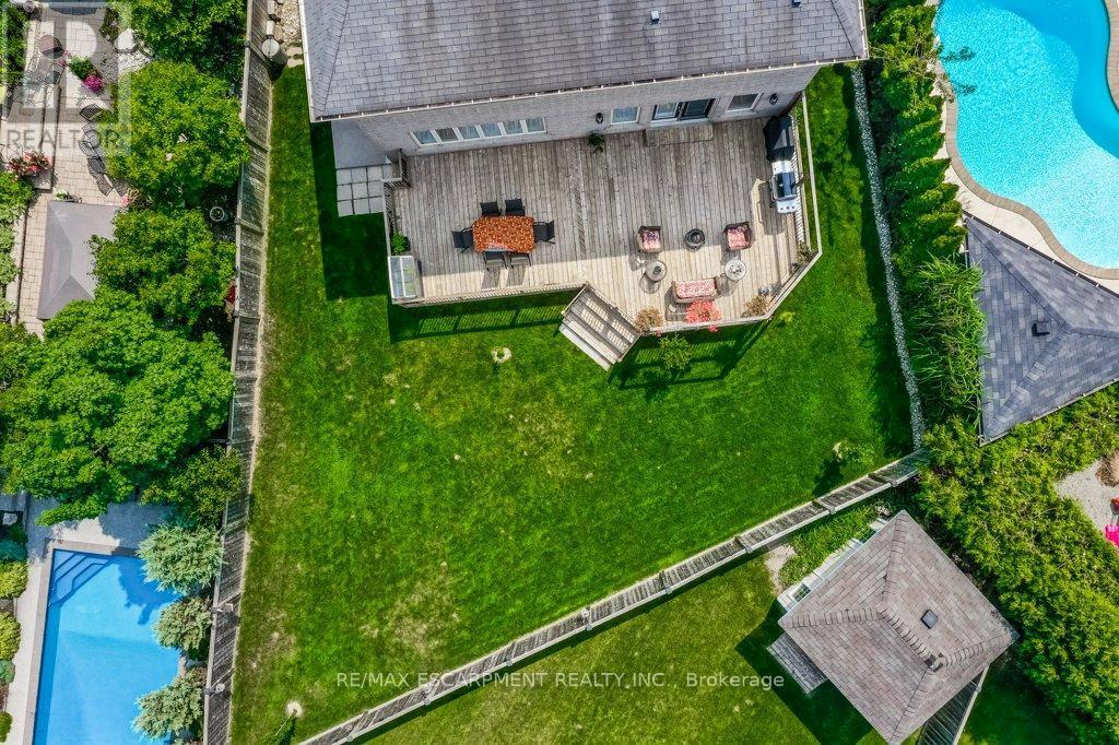 33 Lockman Drive, Hamilton, ON - Outdoor With Deck Patio Veranda