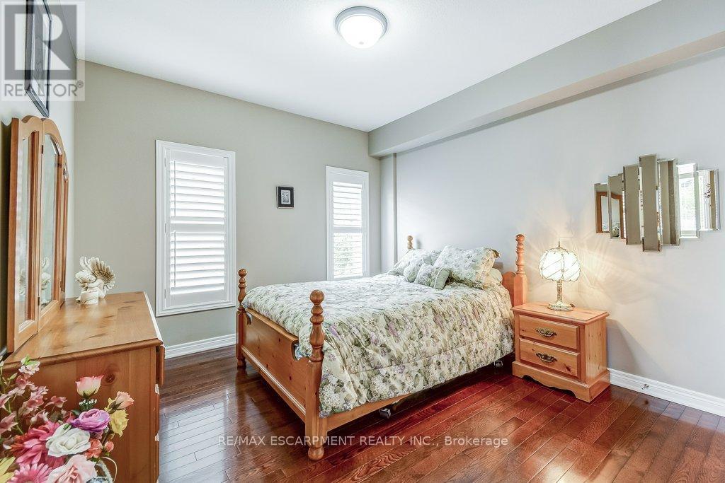 33 Lockman Drive, Hamilton, ON - Indoor Photo Showing Bedroom