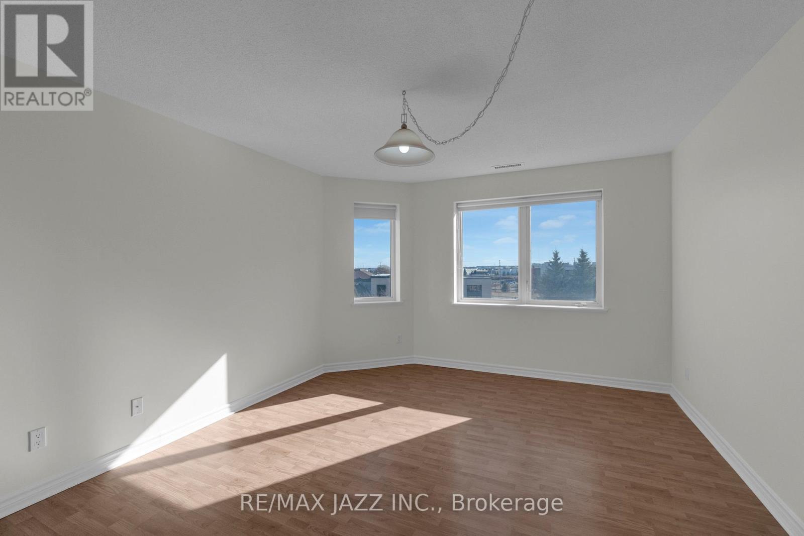 304 - 7 Dayspring Circle, Brampton (Goreway Drive Corridor), ON - Indoor Photo Showing Other Room