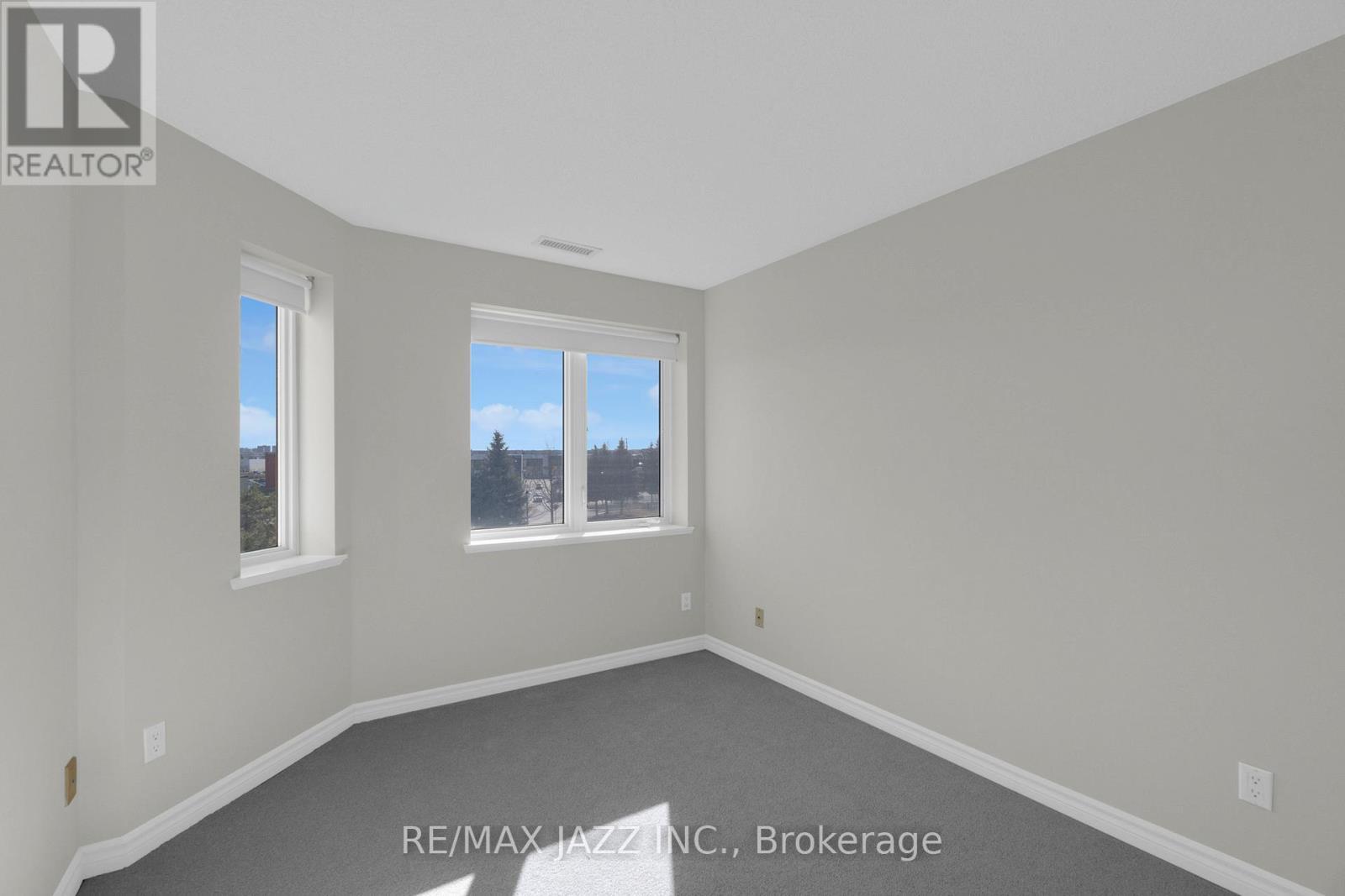 304 - 7 Dayspring Circle, Brampton (Goreway Drive Corridor), ON - Indoor Photo Showing Other Room