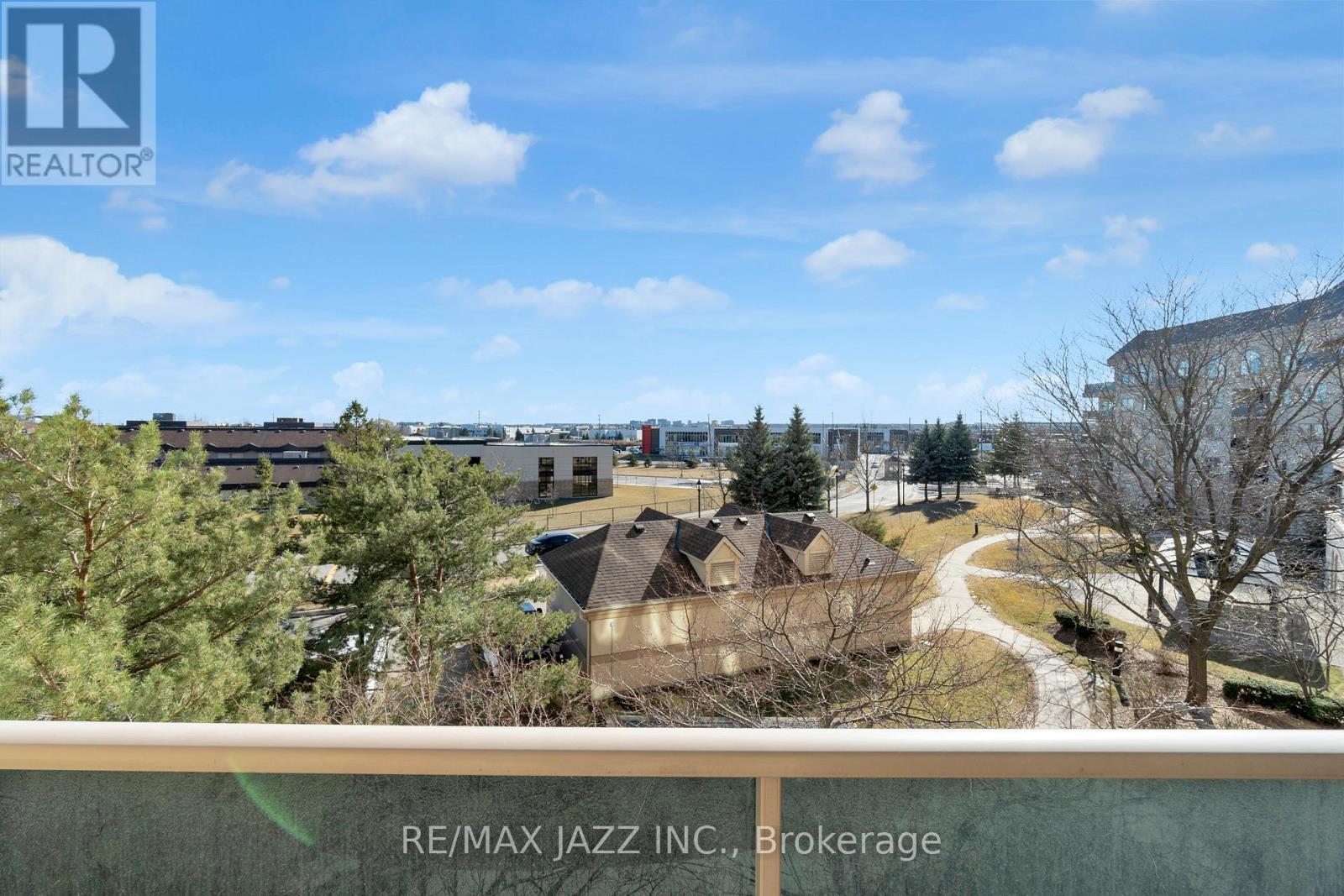 304 - 7 Dayspring Circle, Brampton (Goreway Drive Corridor), ON - Outdoor With View