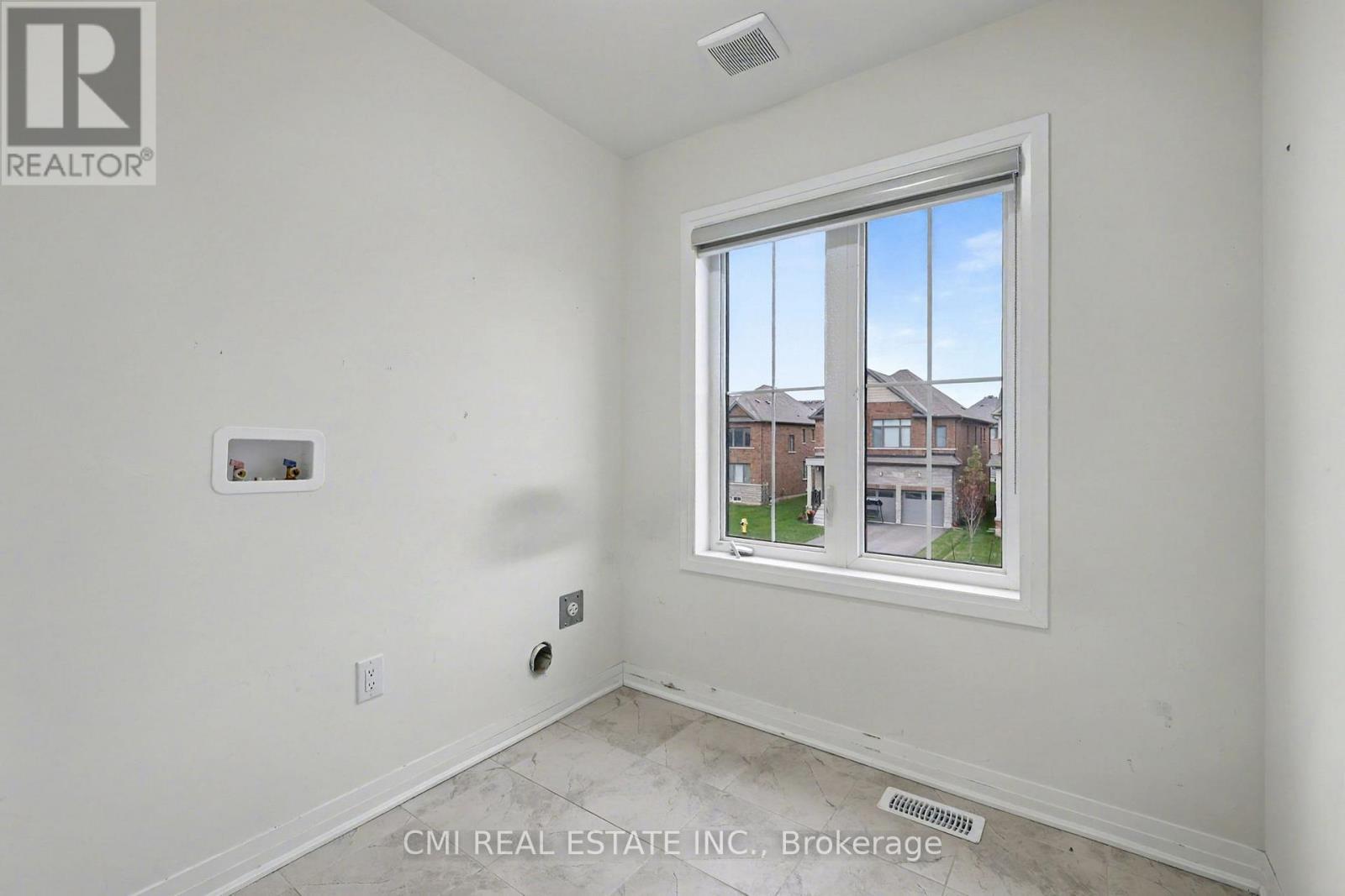 9 Prince Philip Boulevard, North Dumfries, ON - Indoor Photo Showing Other Room