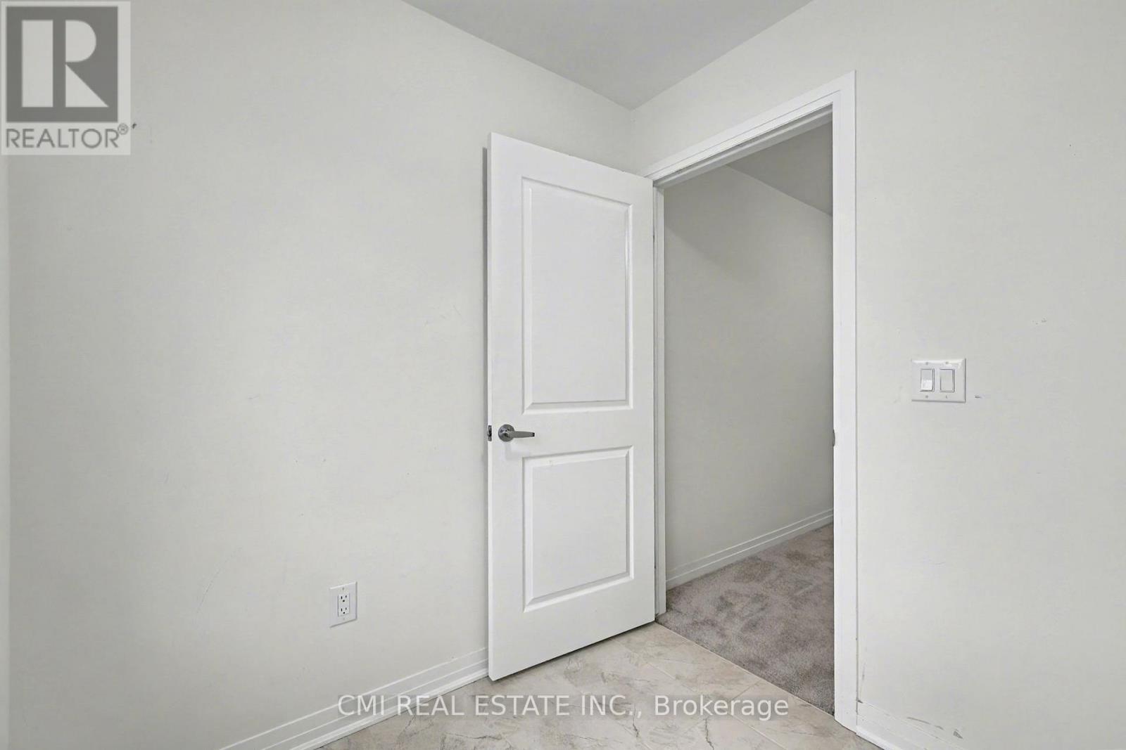 9 Prince Philip Boulevard, North Dumfries, ON - Indoor Photo Showing Other Room