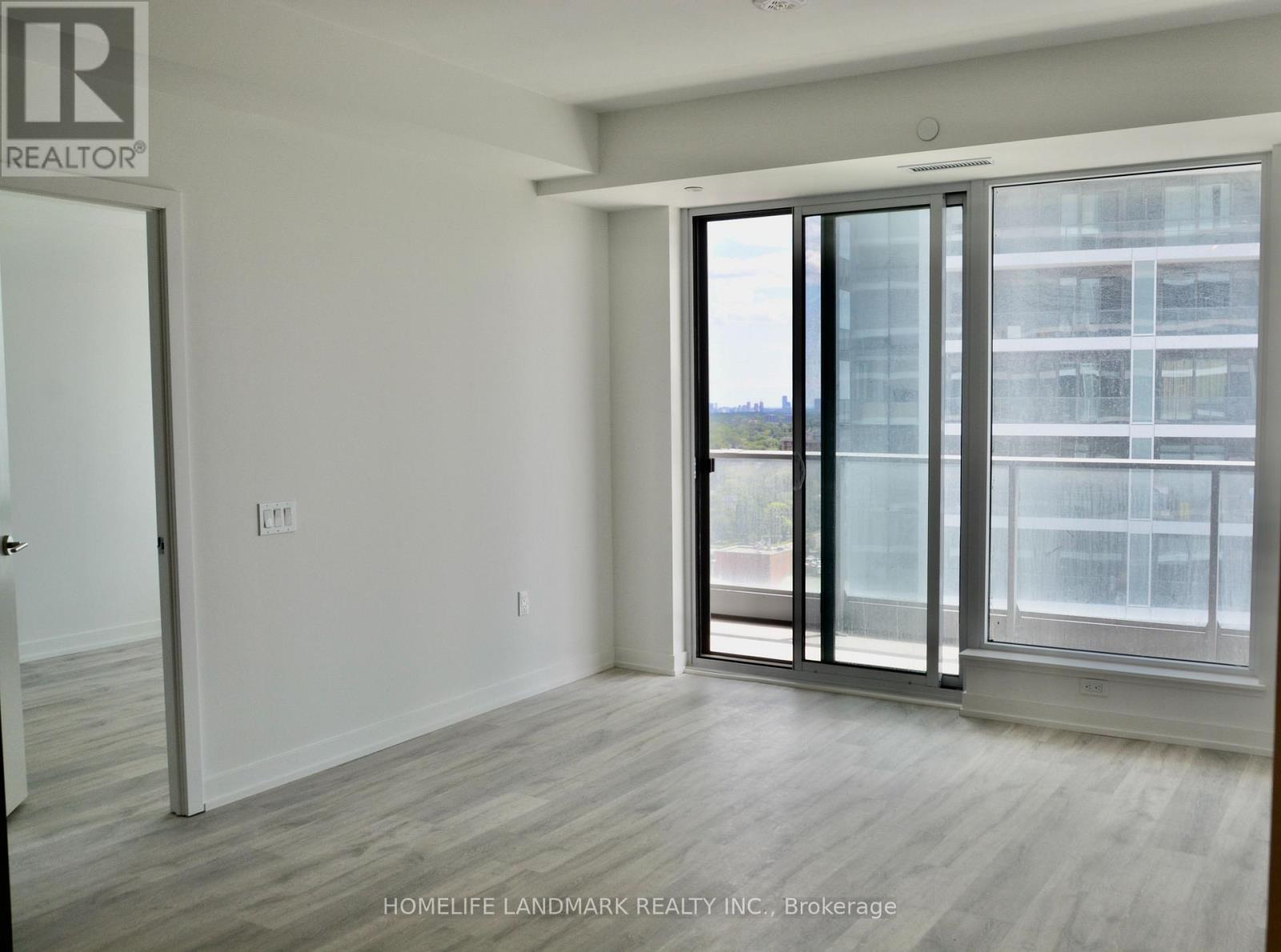 N2007 - 7 Golden Lion Heights, Toronto, ON - Indoor Photo Showing Other Room