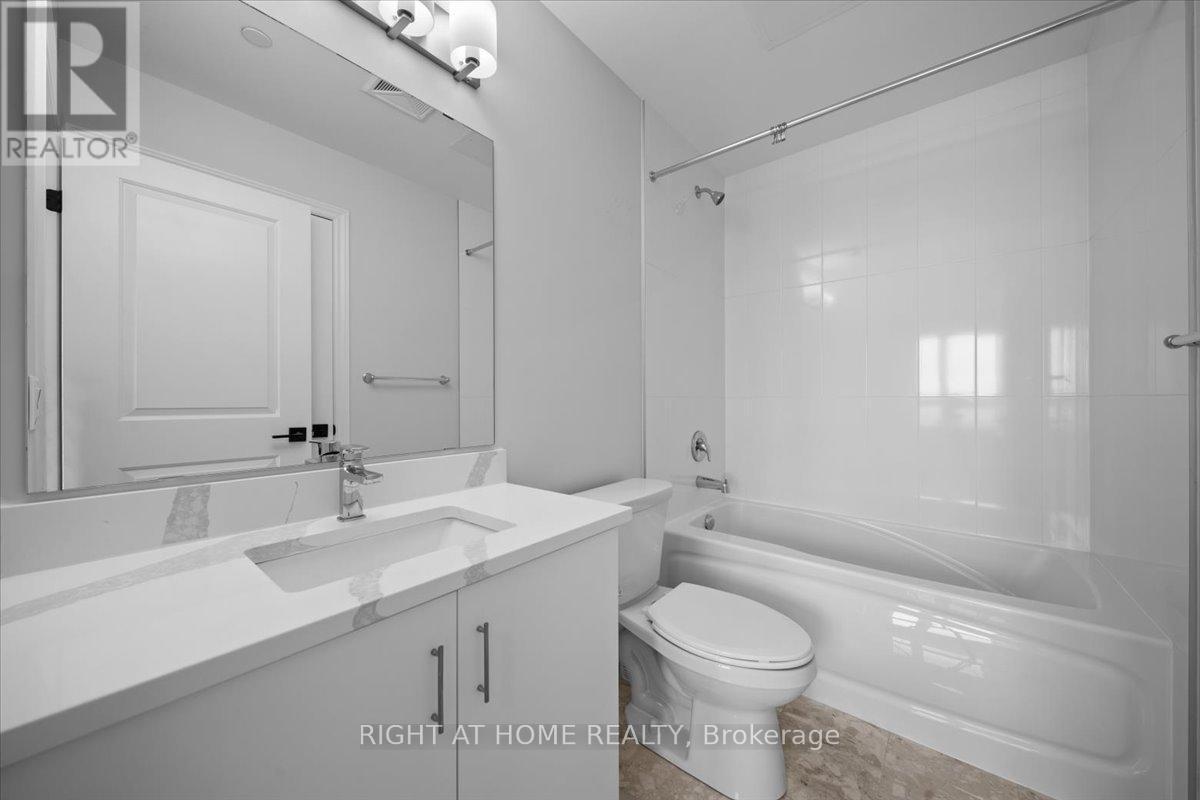 611 - 1350 Hemlock Road, Ottawa, ON - Indoor Photo Showing Bathroom