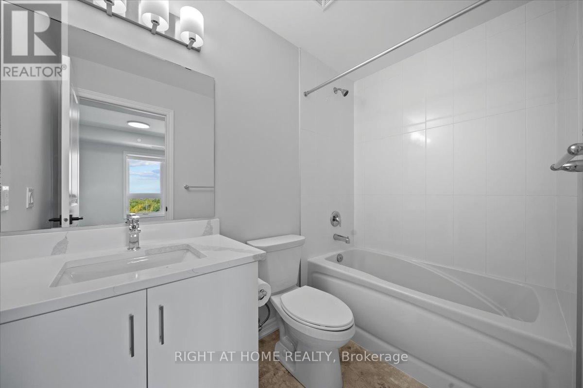 611 - 1350 Hemlock Road, Ottawa, ON - Indoor Photo Showing Bathroom