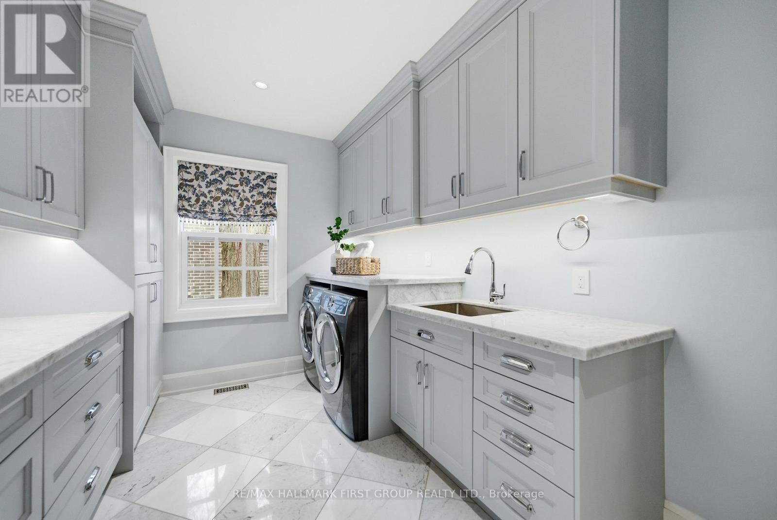 739 Masson Street, Oshawa (Centennial), ON - Indoor Photo Showing Laundry Room