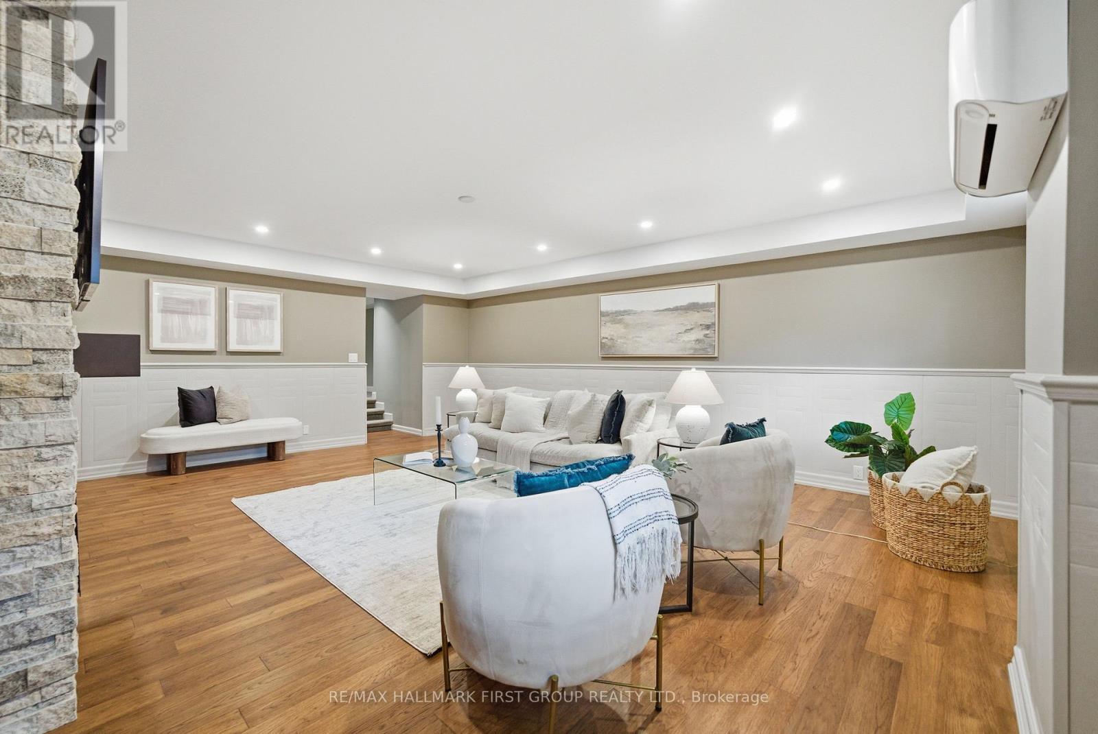 739 Masson Street, Oshawa (Centennial), ON - Indoor