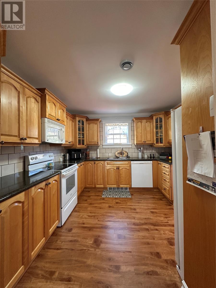 130 Main Road, Rushoon, NL - Indoor Photo Showing Kitchen