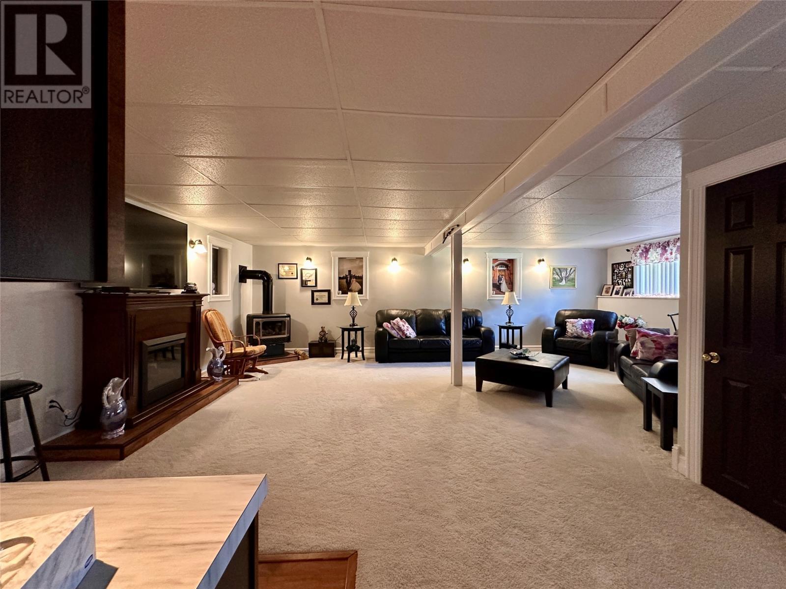 130 Main Road, Rushoon, NL - Indoor