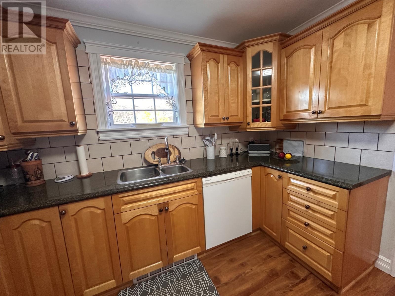 130 Main Road, Rushoon, NL - Indoor Photo Showing Kitchen With Double Sink