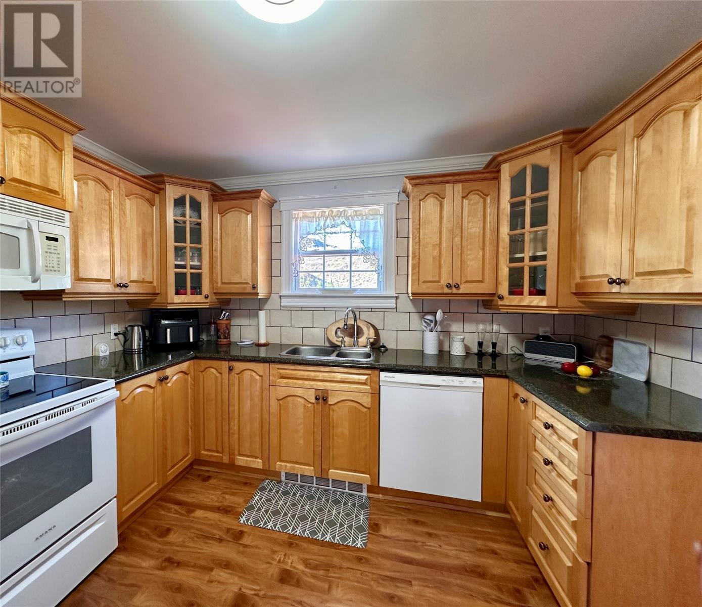 130 Main Road, Rushoon, NL - Indoor Photo Showing Kitchen With Double Sink