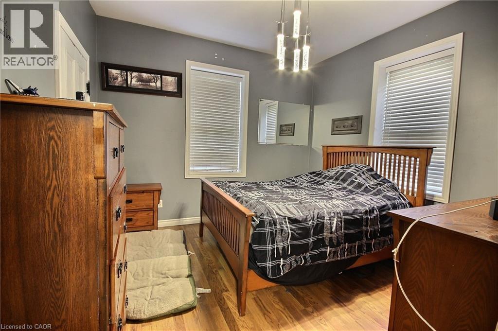 2081 John Street, Howick, ON - Indoor Photo Showing Bedroom