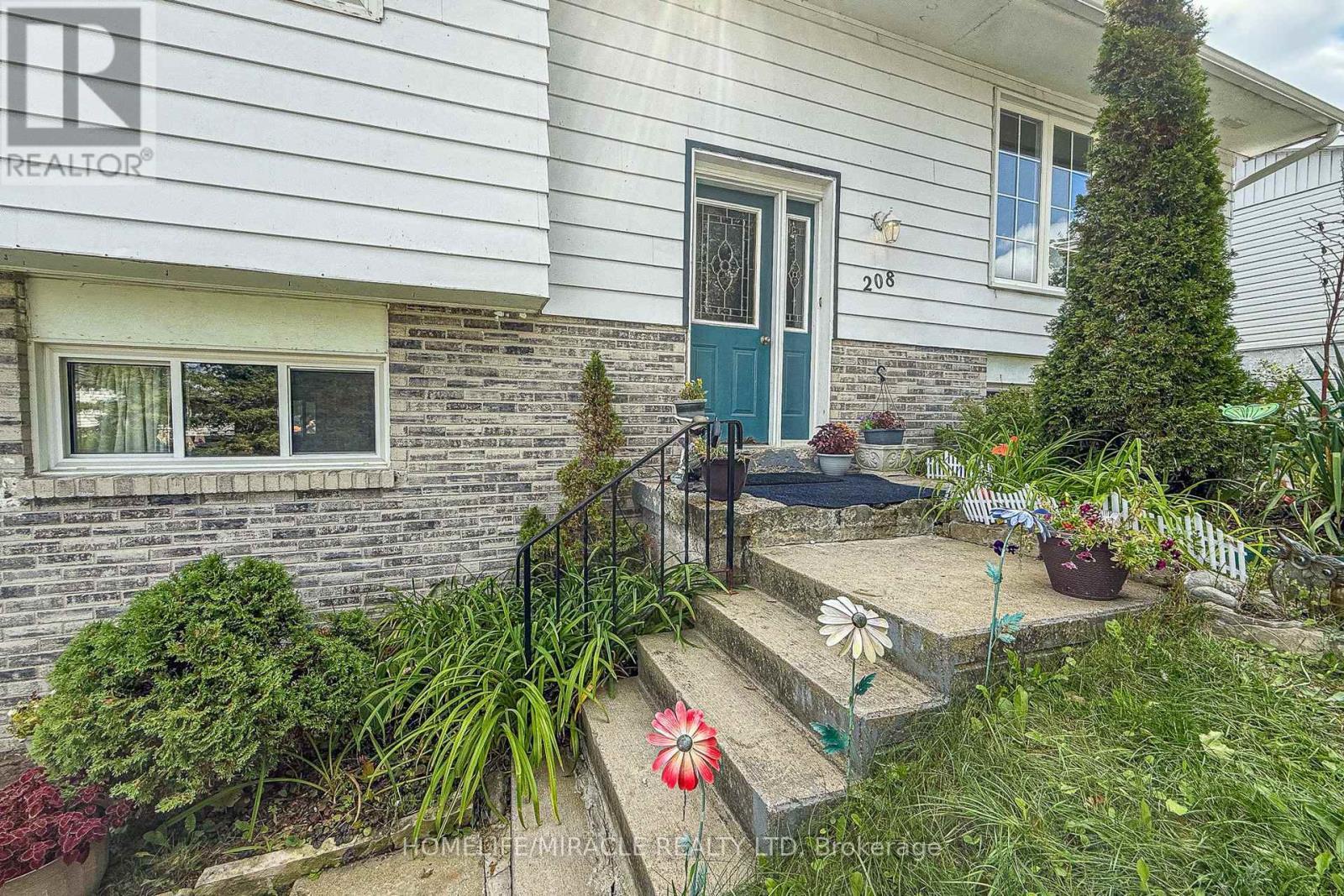 208 Park Street, Brock, ON - Outdoor