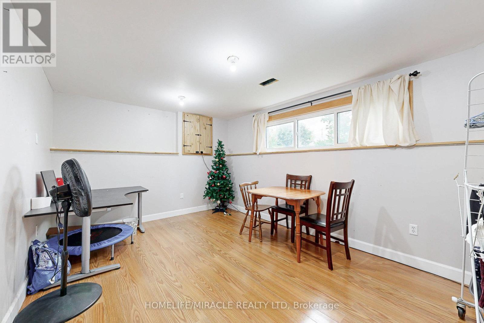 208 Park Street, Brock, ON - Indoor Photo Showing Dining Room