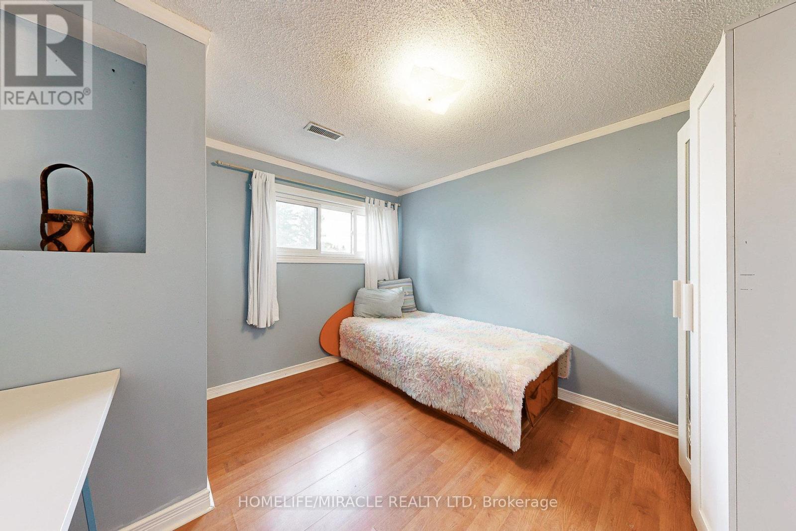 208 Park Street, Brock, ON - Indoor Photo Showing Bedroom