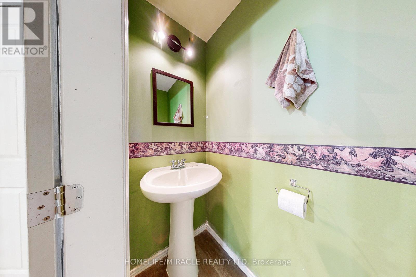 208 Park Street, Brock, ON - Indoor Photo Showing Bathroom