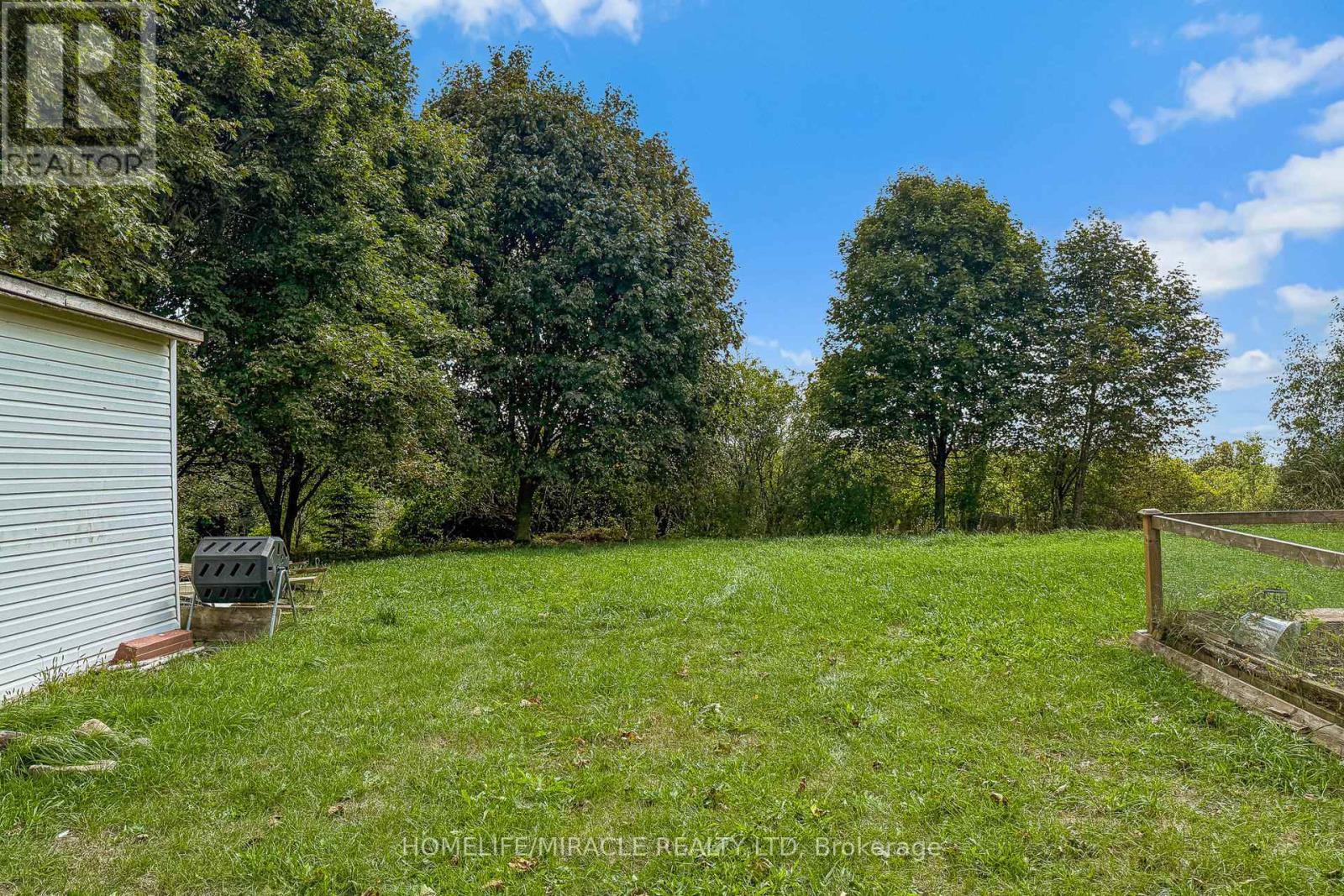 208 Park Street, Brock, ON - Outdoor