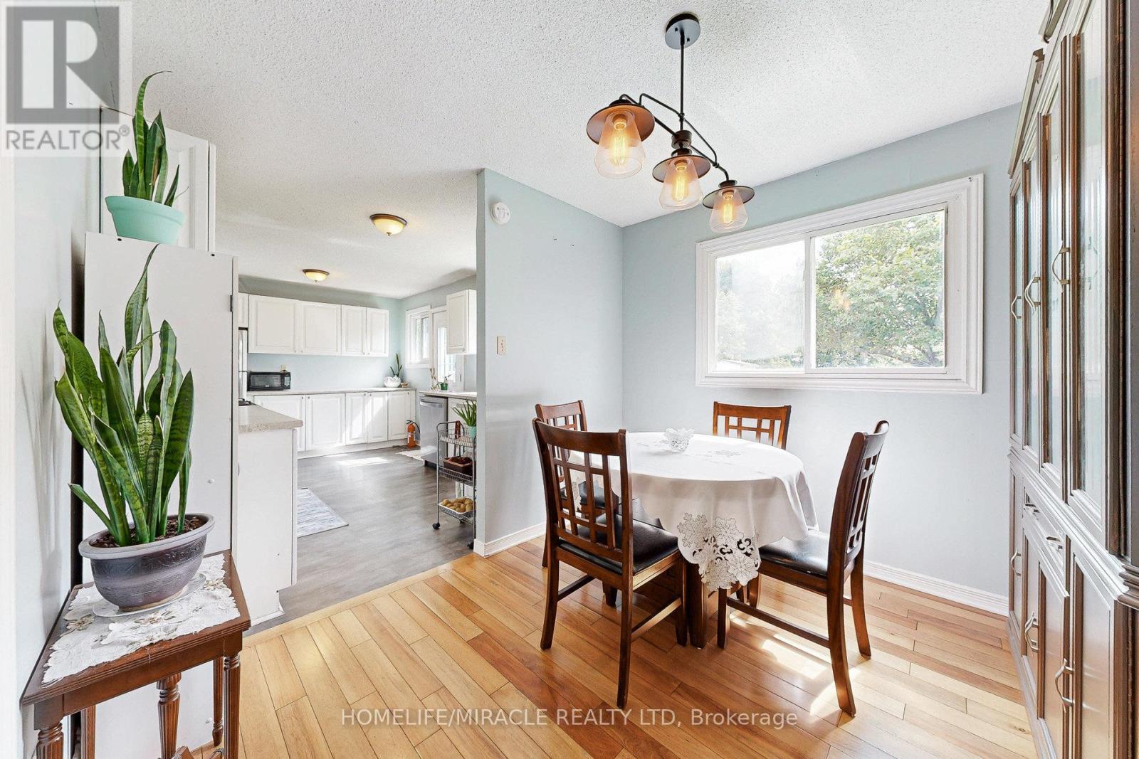 208 Park Street, Brock, ON - Indoor Photo Showing Dining Room