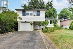 6 DUNSINANE DRIVE Markham, ON L3T 3K2