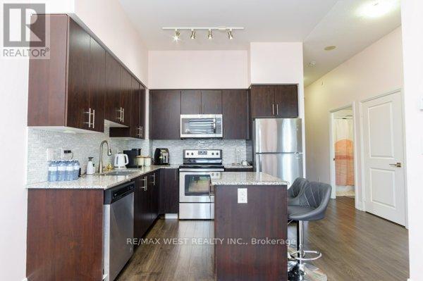 314 - 3600 Highway 7 Road, Vaughan, ON - Indoor Photo Showing Kitchen With Stainless Steel Kitchen With Upgraded Kitchen