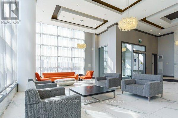 314 - 3600 Highway 7 Road, Vaughan, ON - Indoor Photo Showing Living Room