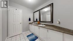 2ND MASTER BATH -