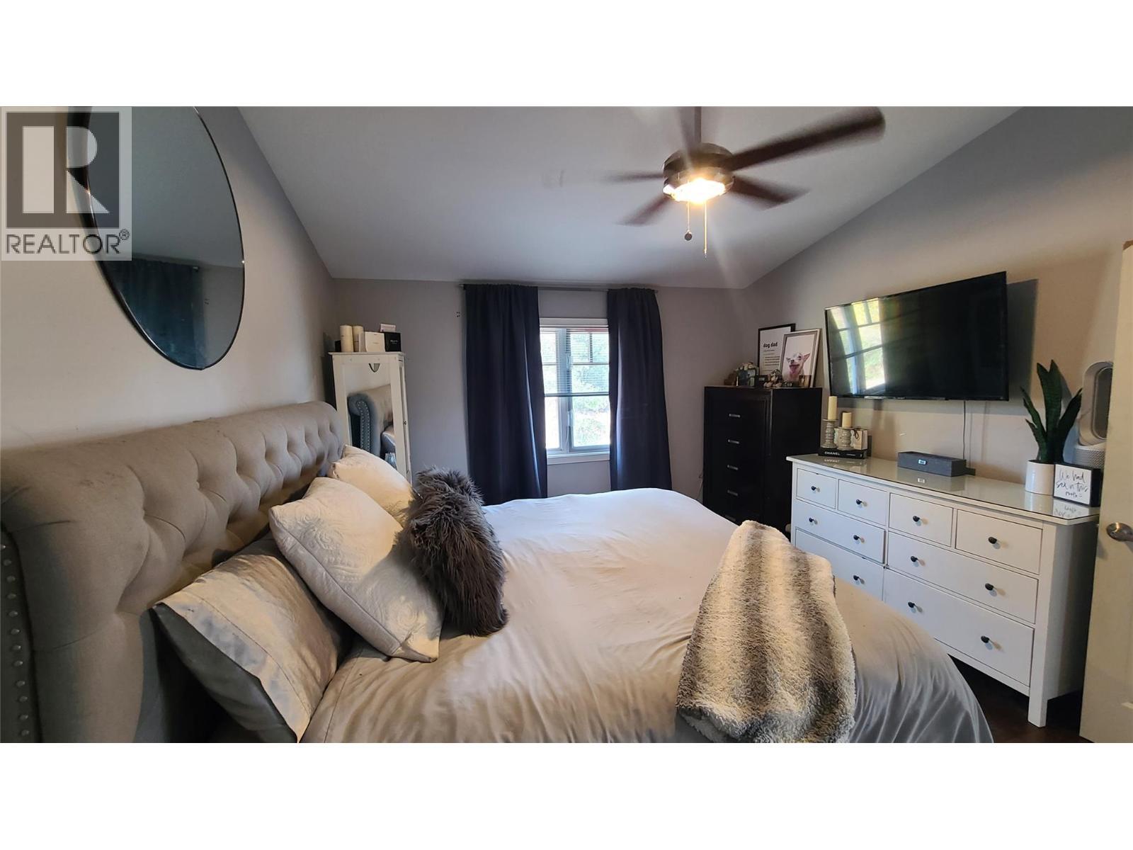 2670 Glenmore Rd Road, Kelowna, BC