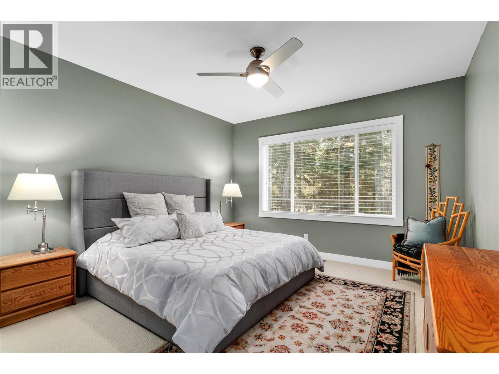 4116 Gallaghers Woodlands Drive S, Kelowna, BC - Indoor Photo Showing Bedroom