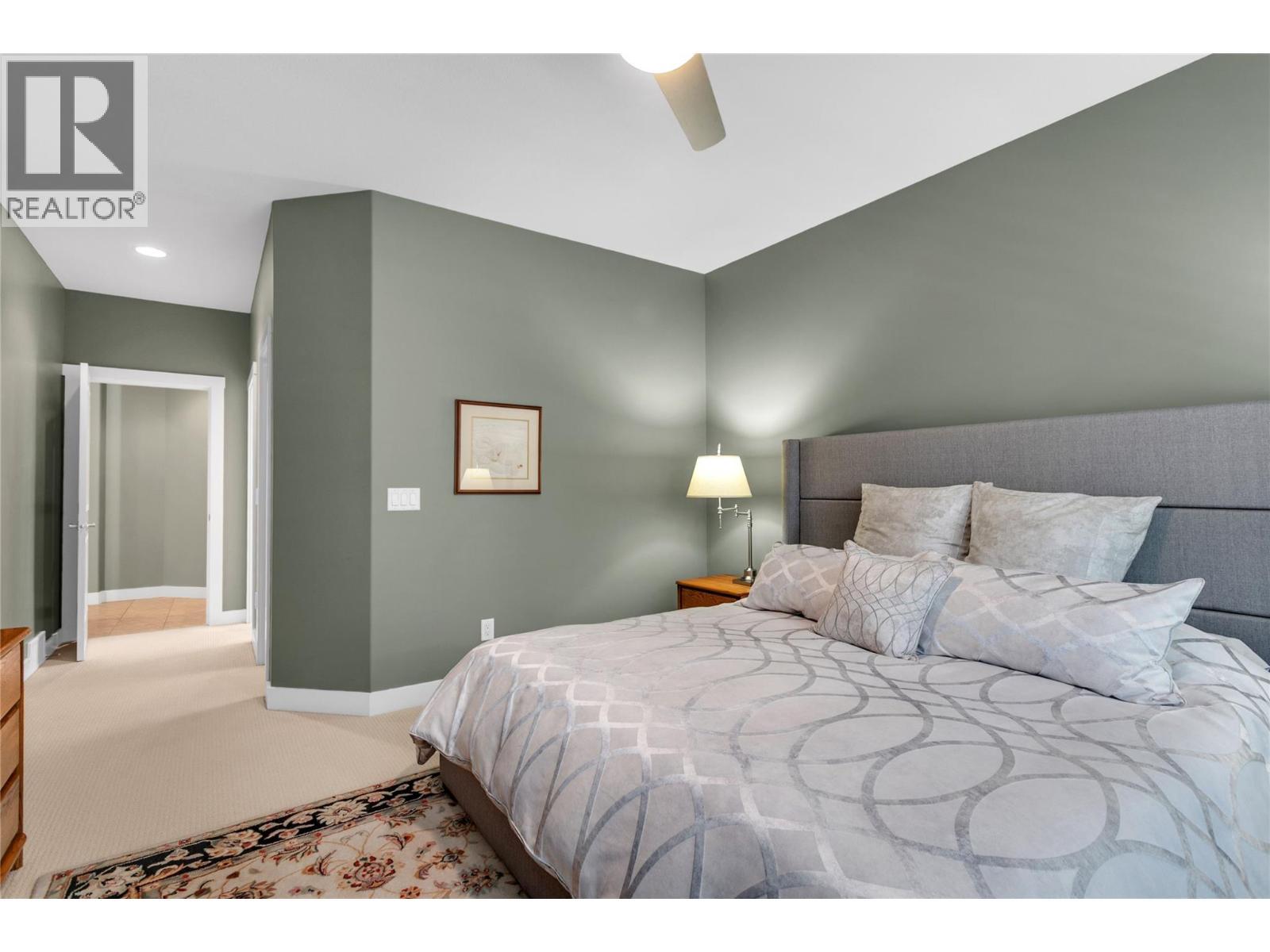 4116 Gallaghers Woodlands Drive S, Kelowna, BC - Indoor Photo Showing Bedroom