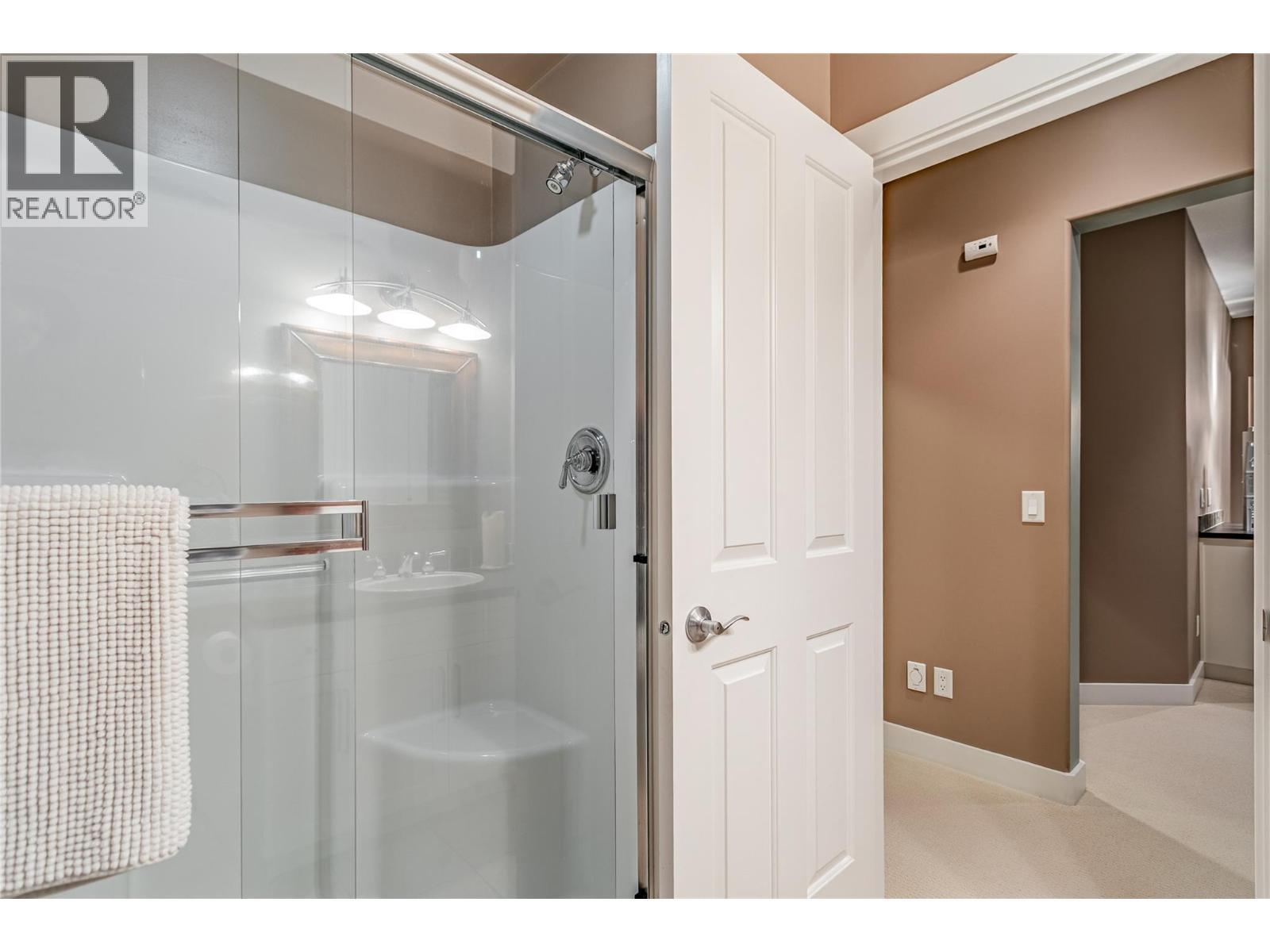 4116 Gallaghers Woodlands Drive S, Kelowna, BC - Indoor Photo Showing Bathroom