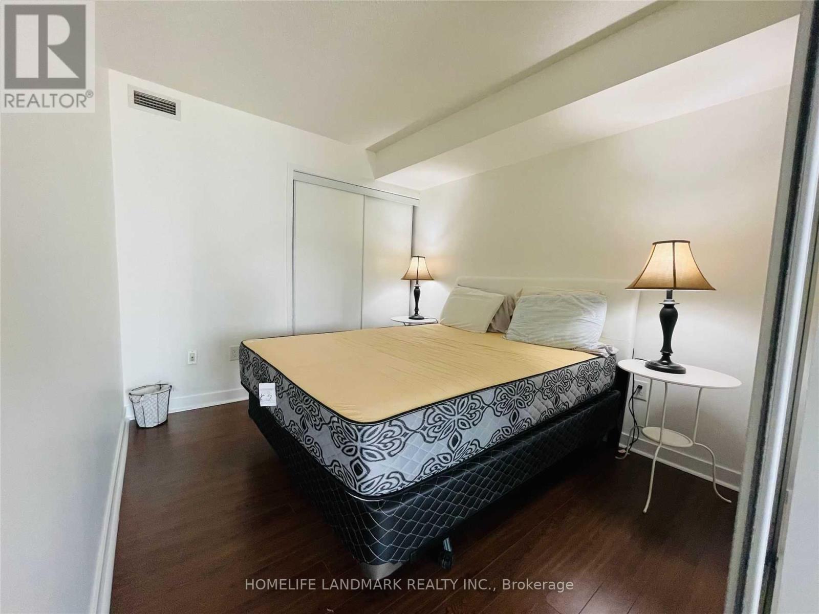 Unit 811 - 4K Spadina Avenue, Toronto, ON - Indoor Photo Showing Bedroom