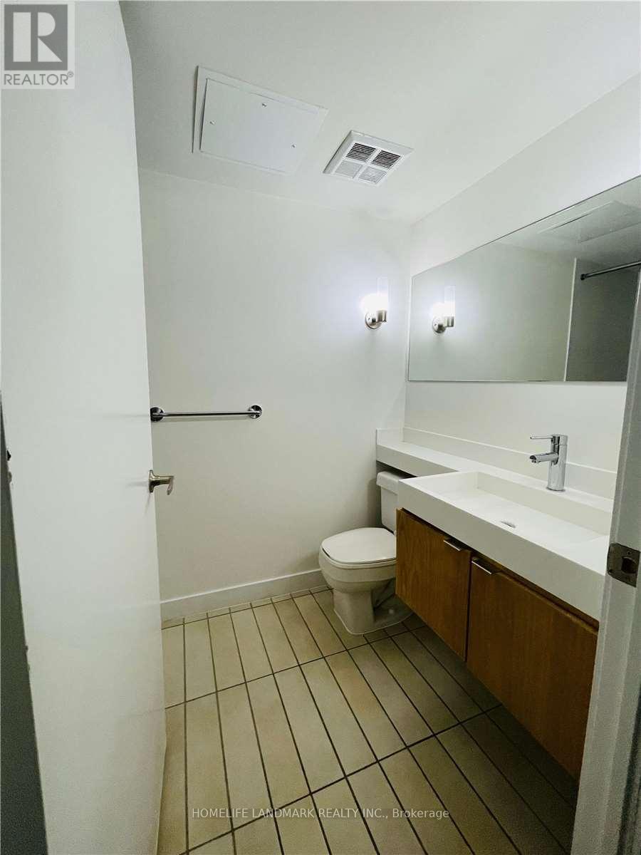 Unit 811 - 4K Spadina Avenue, Toronto, ON - Indoor Photo Showing Bathroom