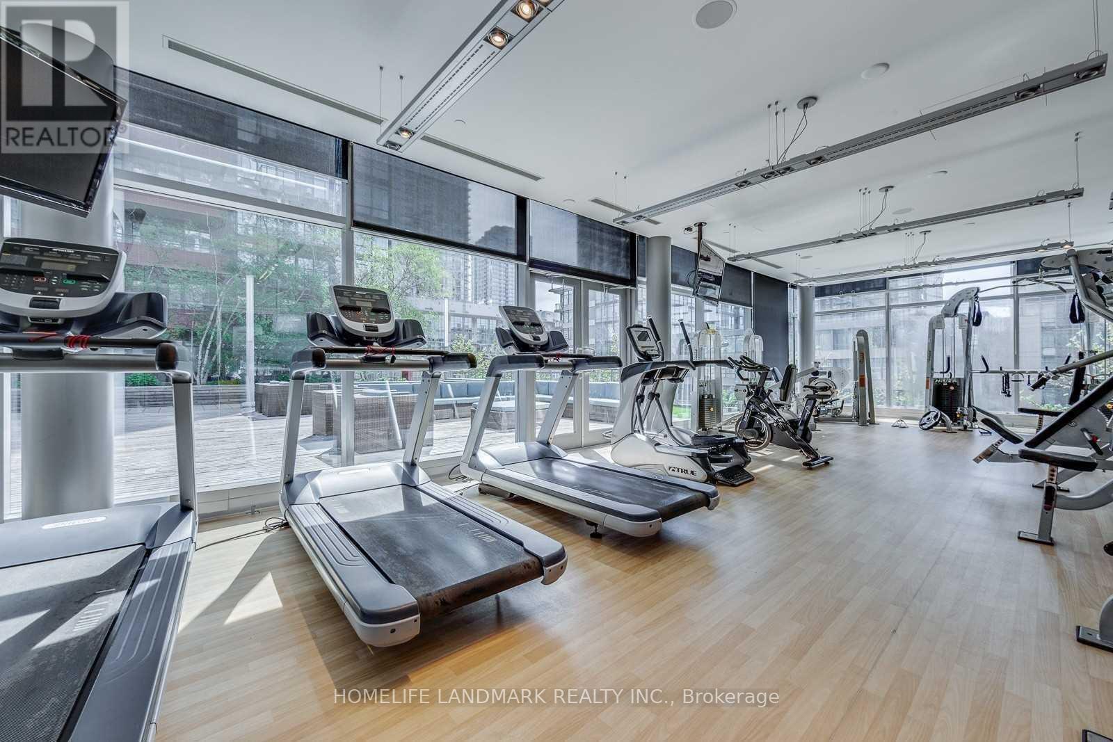 Unit 811 - 4K Spadina Avenue, Toronto, ON - Indoor Photo Showing Gym Room