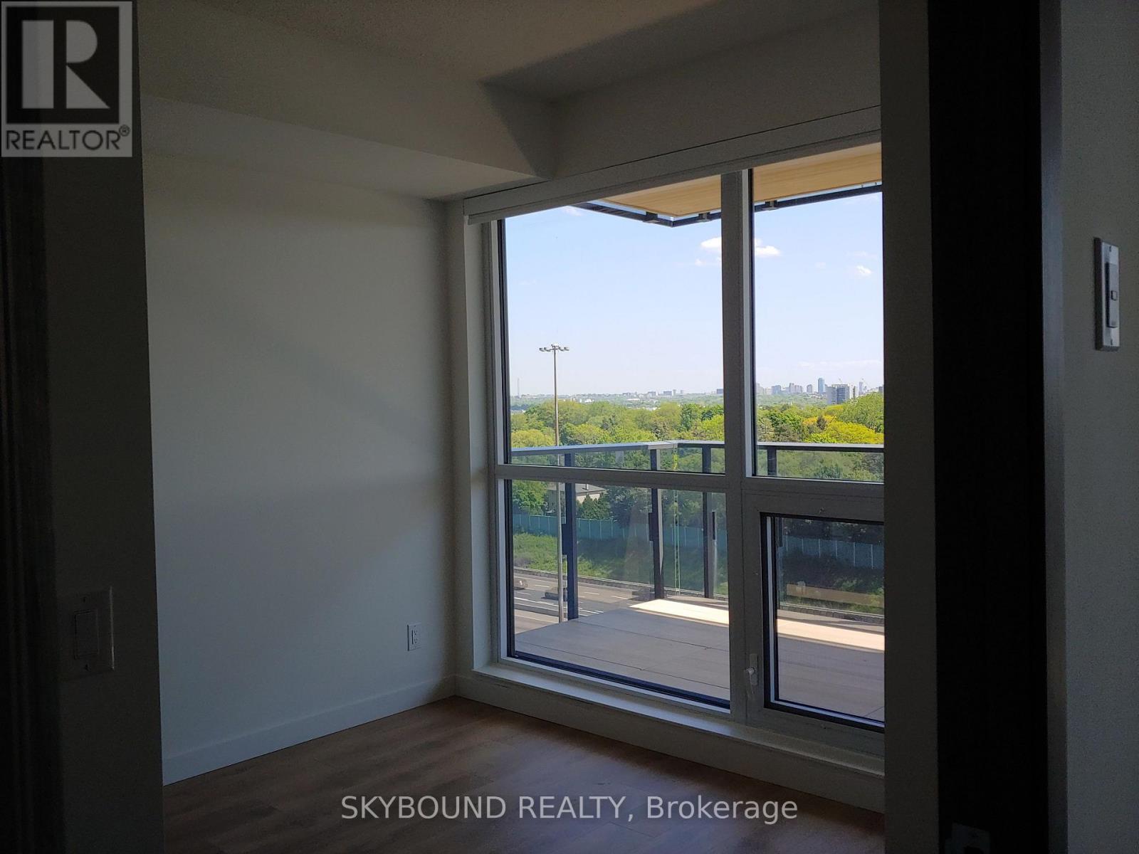 1103 - 25 Mcmahon Drive, Toronto, ON - Indoor Photo Showing Other Room