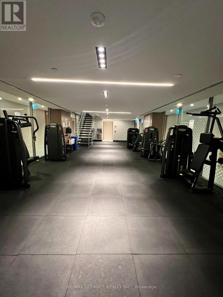 1601 - 15 Queens Quay E, Toronto, ON - Indoor Photo Showing Garage