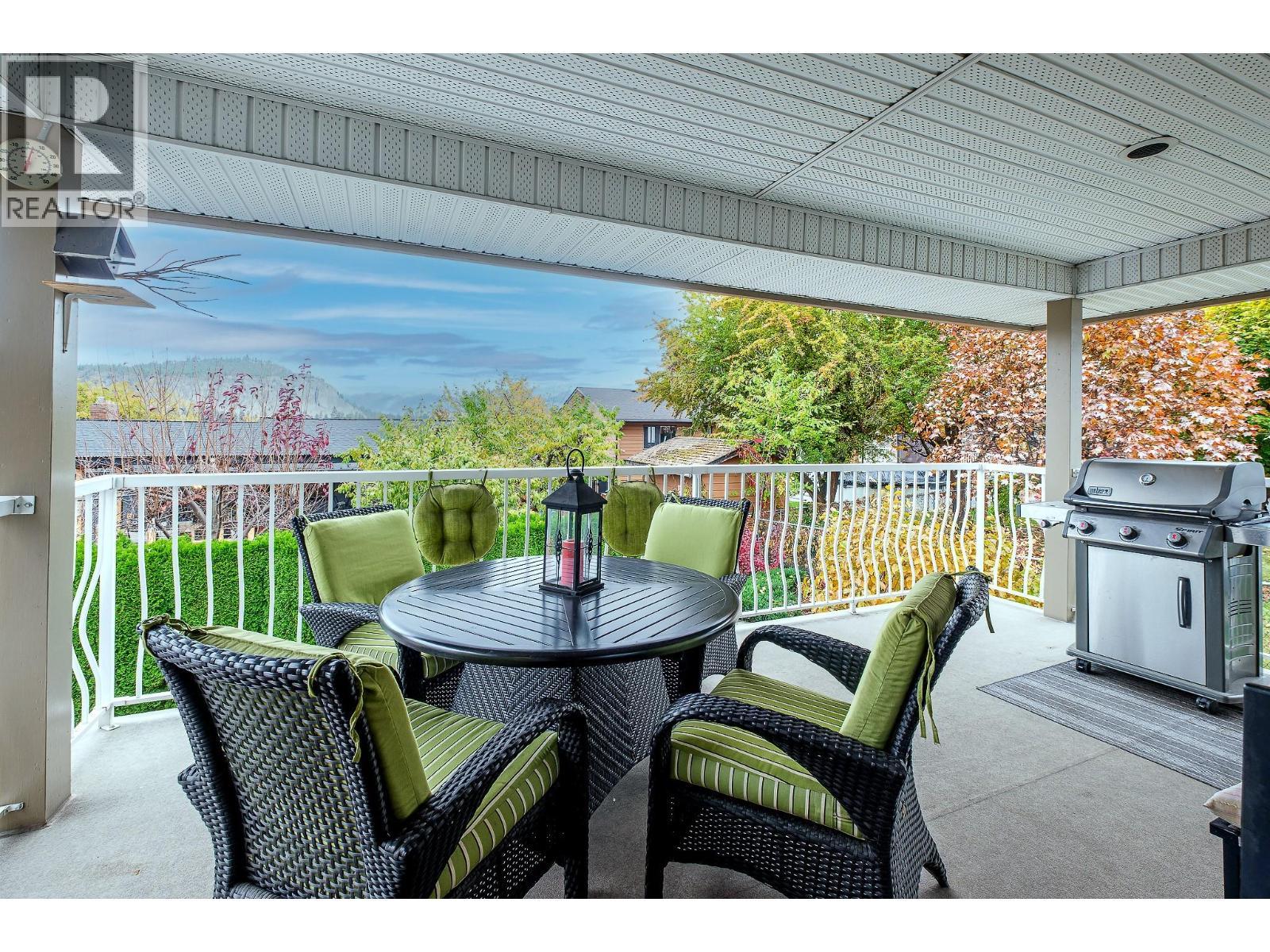 1637 Sonora Drive, Kelowna, BC - Outdoor With Deck Patio Veranda With Exterior