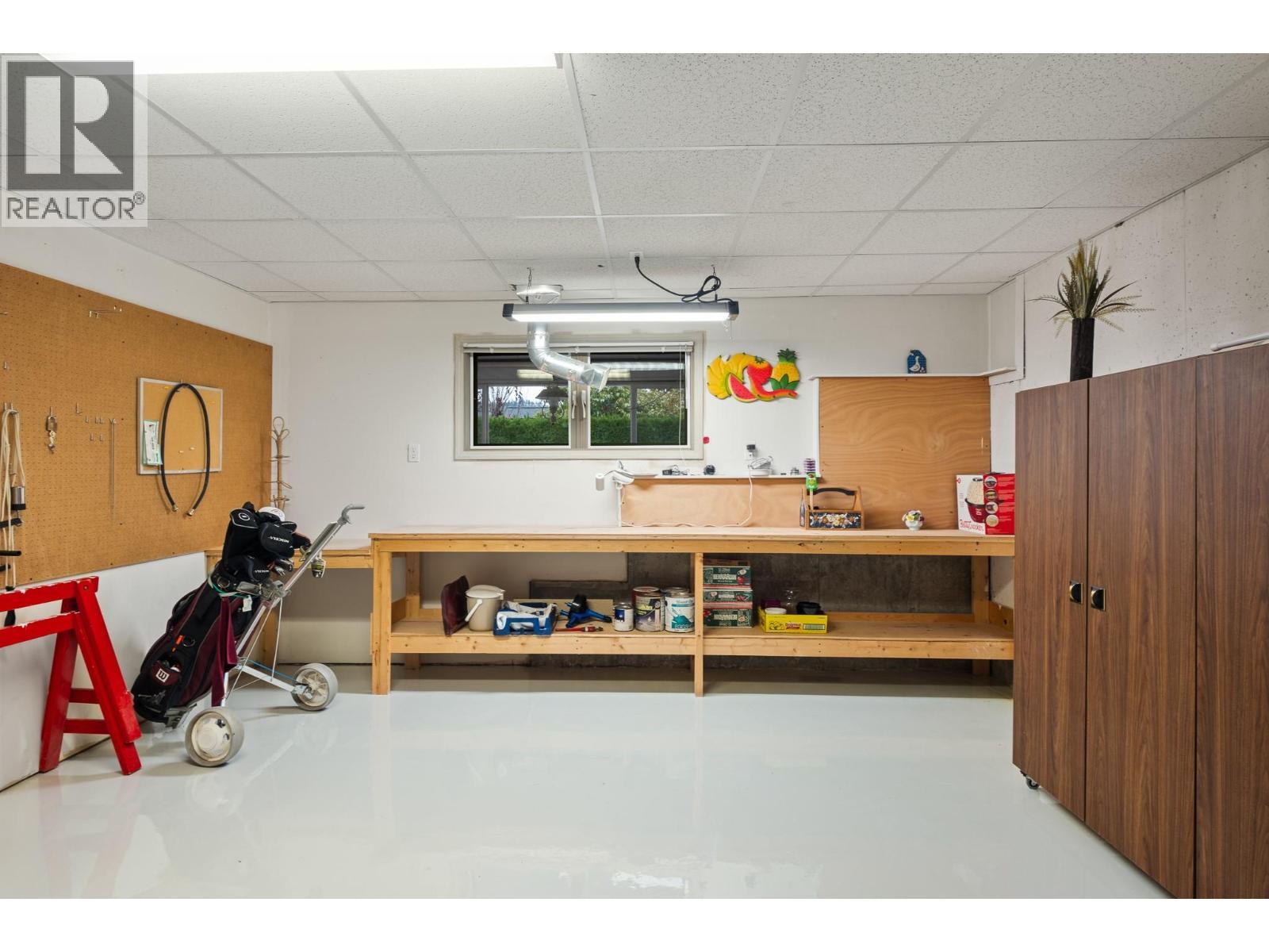 1637 Sonora Drive, Kelowna, BC - Indoor Photo Showing Other Room