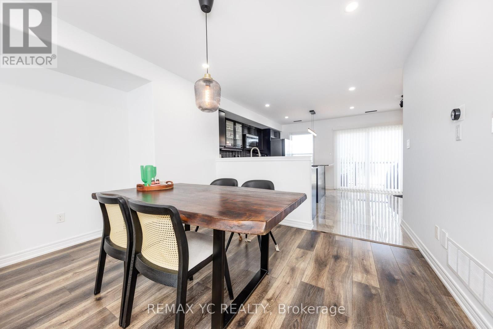2 - 1 Leggott Avenue, Barrie, ON - Indoor Photo Showing Dining Room