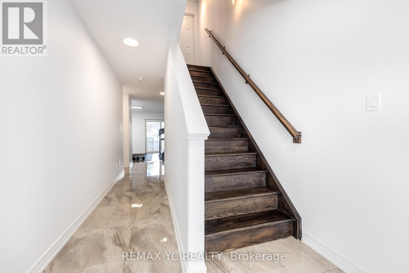 2 - 1 Leggott Avenue, Barrie, ON - Indoor Photo Showing Other Room