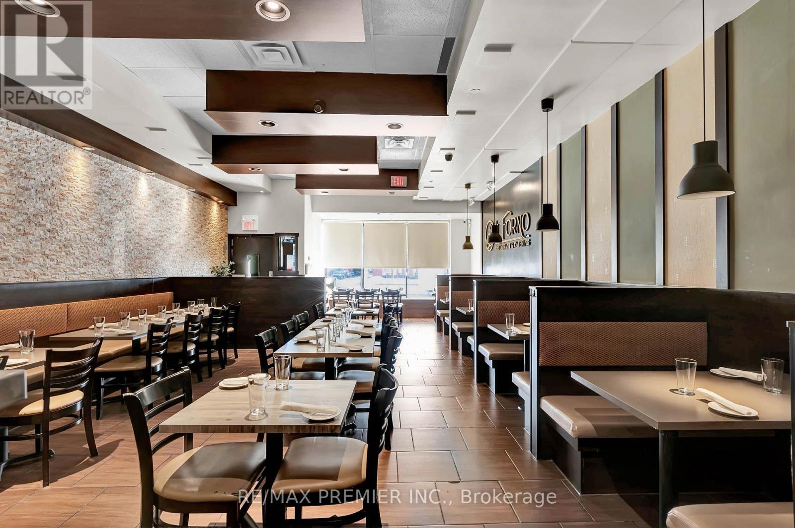 15 - 4000 Steeles Avenue W, Vaughan, ON