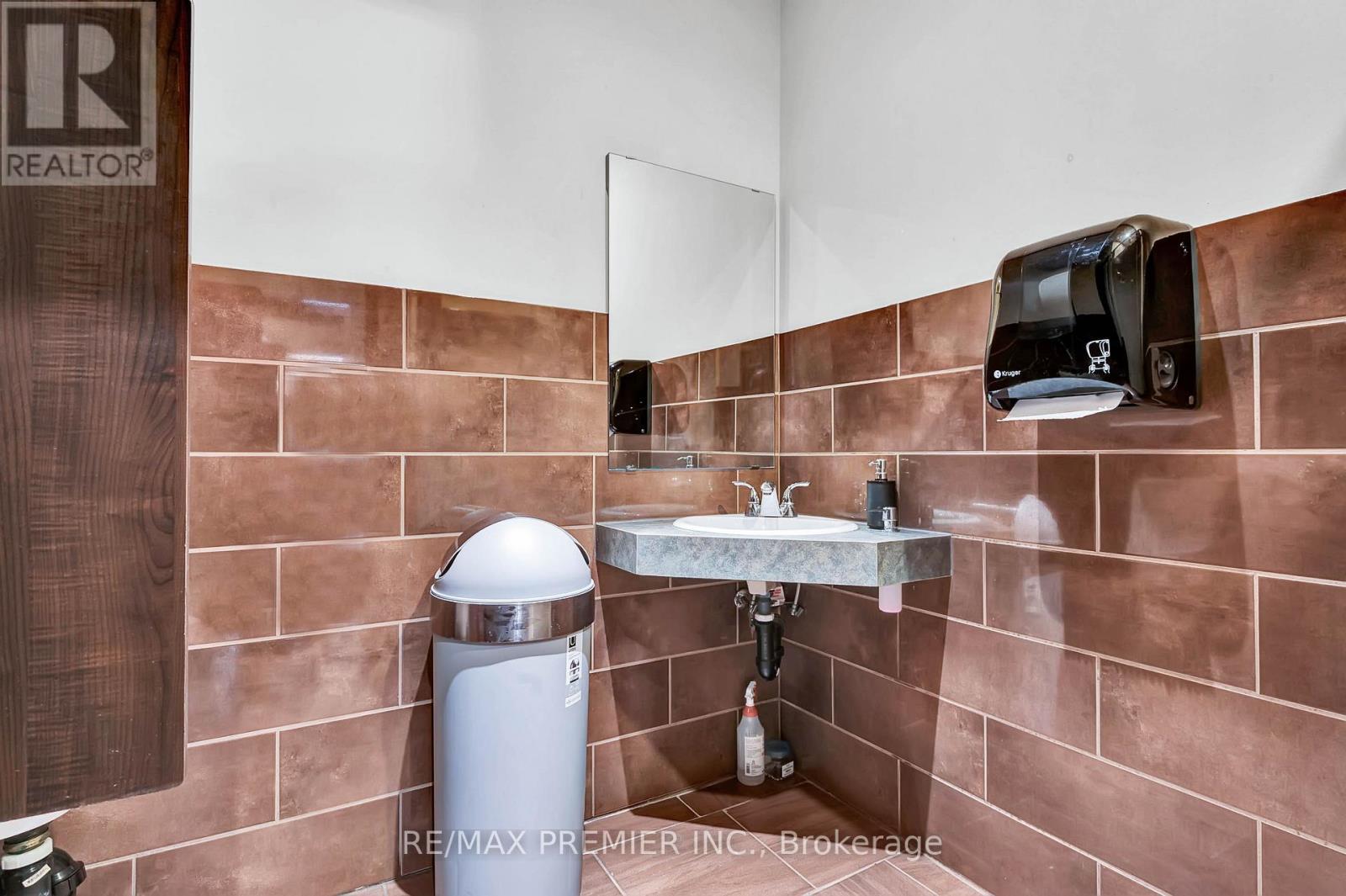 15 - 4000 Steeles Avenue W, Vaughan, ON