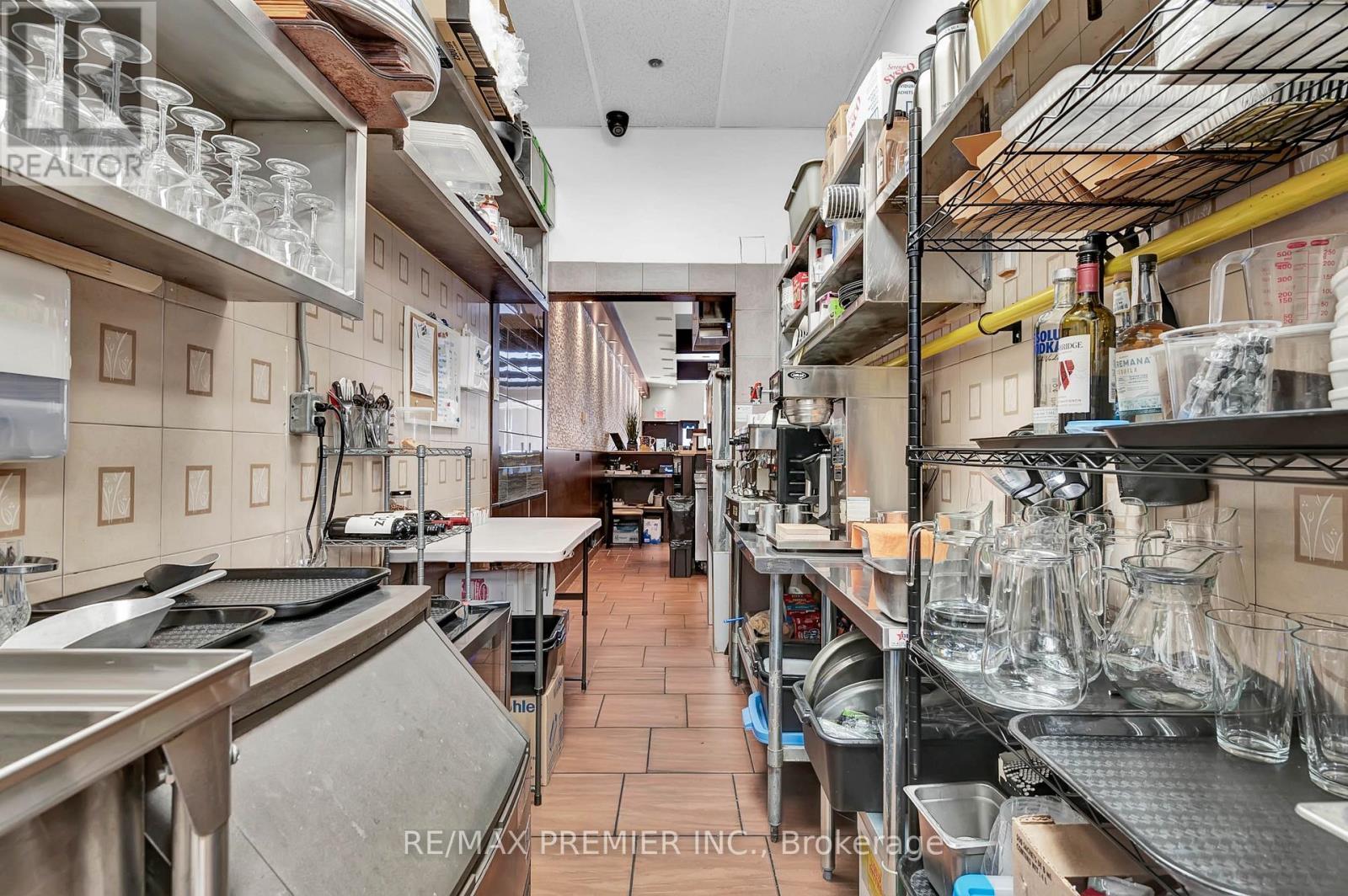 15 - 4000 Steeles Avenue W, Vaughan, ON