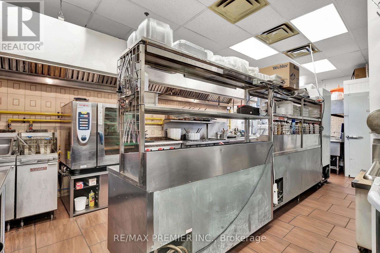 15 - 4000 Steeles Avenue W, Vaughan, ON