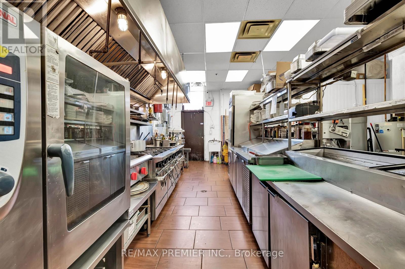 15 - 4000 Steeles Avenue W, Vaughan, ON